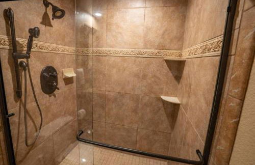 Bear Creek Lodge - Spa - Fire Table - 3min to Trails - Foto 16