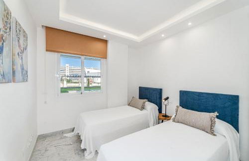 New and Modern Apartment in the heart of Puerto Banús - Photo 11