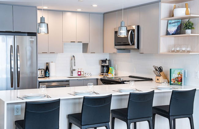 Switchback Suite by Revelstoke Vacations - Photo 20