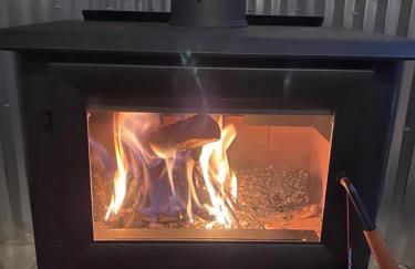 Hot Tub-EV-Kid Friendly-Arcade Game-BBQ-Fire Pit - Photo 21