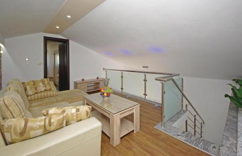 Gorgeous Home In Umcani - Foto 37