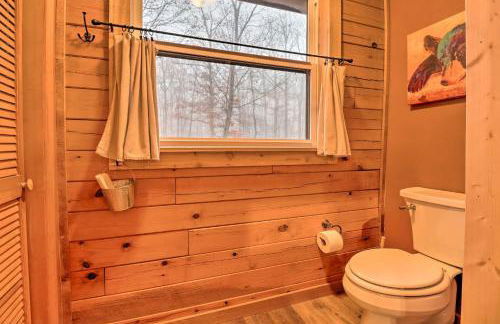 Charming Cabin with Hot Tub, Fire Pit and Views! - Foto 17