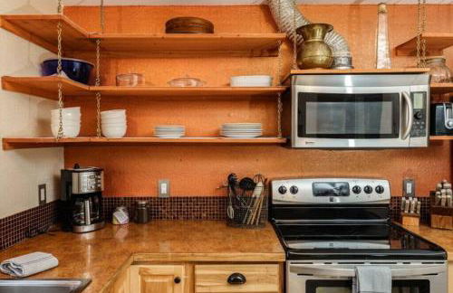 #StayInMyDistrict Eclectic Boise Townhouse near St Als - Foto 9