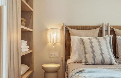 Salty Angel Sea Front Villa - Photo 56