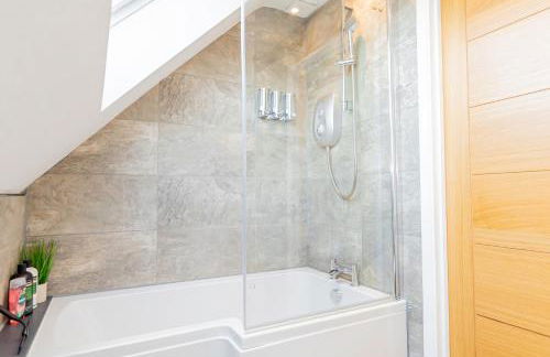 Contemporary 2-Bed Penthouse Central Stay! - Foto 21