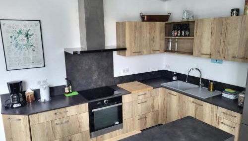 Gîte Ciel - 1-8 pers, au calme, à 20 mins du Puy-de-Dôme, Vulcania et le volcan de Lemptégy - Foto 4