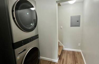 The entire Stephentown Hotel. 28 person occupancy - Foto 6