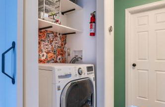 Charming 2BR Townhouse with Patio & Parking in DC - Foto 19