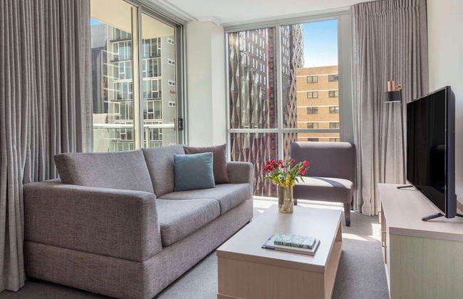 Oaks Brisbane Festival Suites - Photo 33