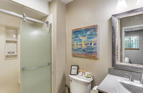 Lake of the Ozarks Home with Dock and Water Slide - Foto 12