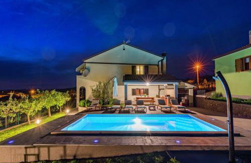 Comfortable apartment in Cerovlje with pool - Foto 9