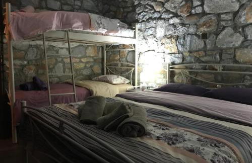 Petrines Villes Avramilias - Photo 51