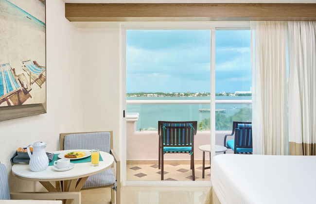 Sunscape Cancun All-Inclusive Resort & Spa by Hyatt - Photo 47