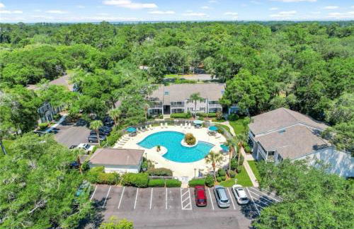 Relaxing Lakeview Stay Near Beach w Pool - Foto 23