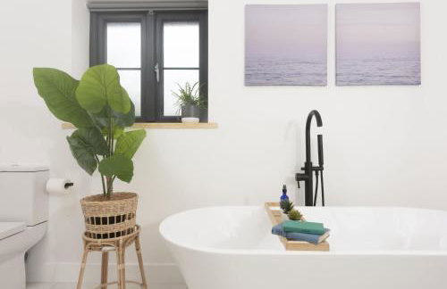 Atlantic Point, Porthleven - Free WiFi & Parking - Coffee Machine - Close to Harbour & Town - Foto 26