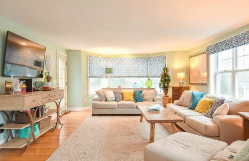 Spacious w Basketball Court & Playground - Foto 8