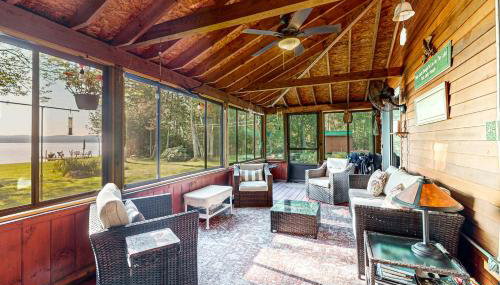 Spectacular Sebec Setting - Foto 3