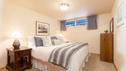 Comfort & Location - 2 BR, 2BA - Steps to Town - Foto 3