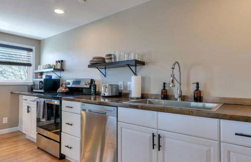 2BR Condo with Ocean Views in Downtown SW Harbor "Seaglass" - Foto 18