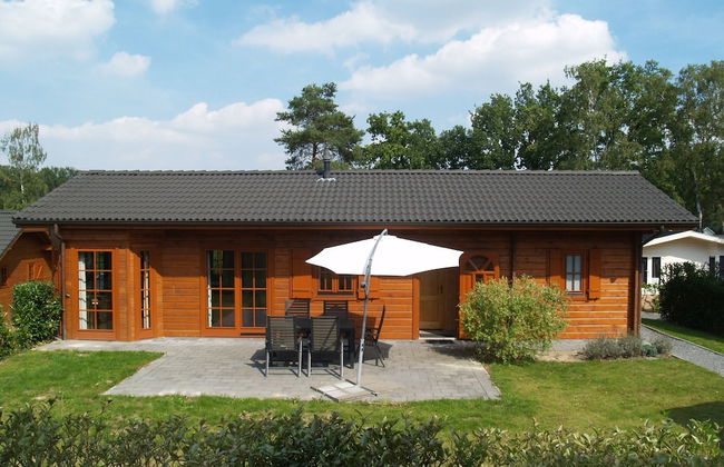 Wooden Chalet Near Brunssummerheide - Foto 1