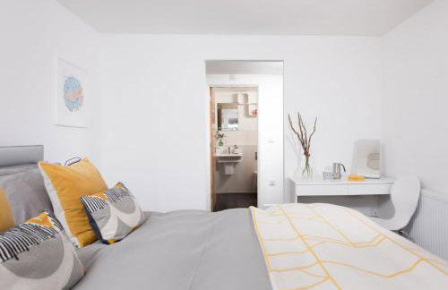 Swanpool View - Walk to Beach - Free WiFi & Parking - Sea & Lake Views - Foto 21