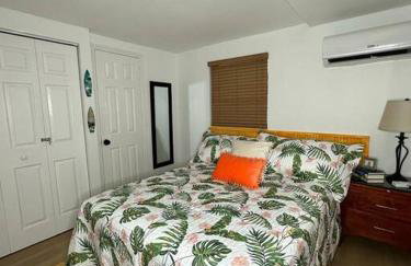 Sleeps 3, Casa Tropical in Miami - Foto 21