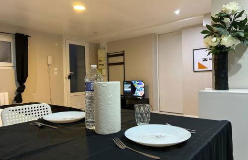 Cosy Studio - 10 min away from CDG aeroport - 30 min away from Paris - Parc Asterix - Olympic Games 2024 - Foto 7