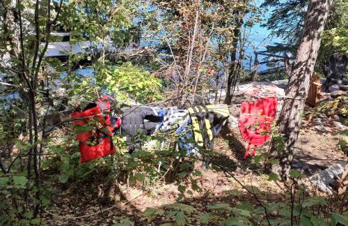 Christy's Cottage, Waterfront w/Slide & Ice Shanty - Foto 36