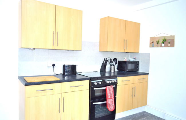 Beautiful Two-bed Apartment With Driveway Parking - Foto 18