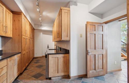 Luxe & Leisure in Fairways- An Oasis in the Woods - Foto 11