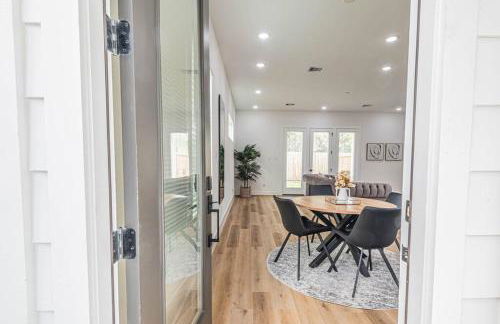 Luxury Home Near Houston Downtown & Medical Center - Photo 18