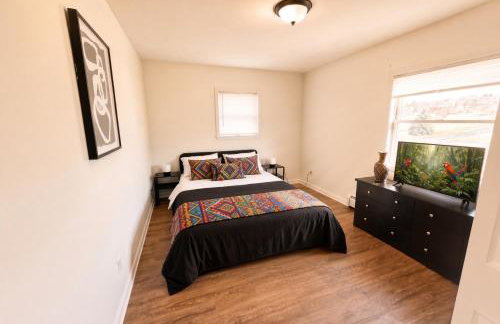 5BR Accessible Valley & Lake View Home Near Cornell - Sleeps 10 - Foto 51