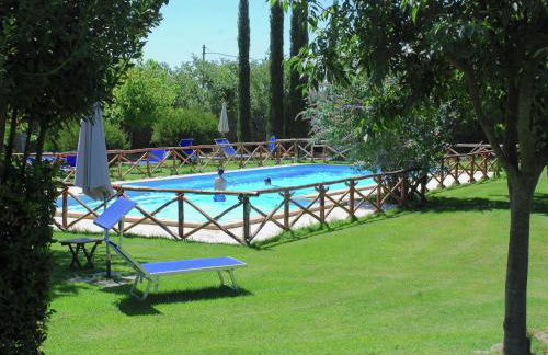 Farmhouse in Marsciano with vineyards olive groves - Foto 6