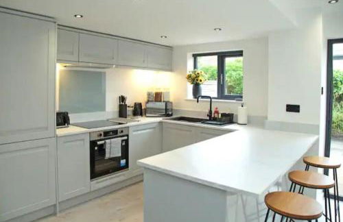 Modern Luxury 4 Bed House in Heart of Macclesfield - Foto 1