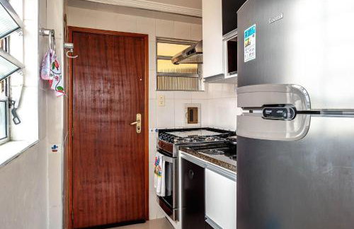 APARTAMENTO, ATÉ 4 PESSOAS,20 Metros da PRAIA do SONHO, PÉ NA AREIA,100 MB WI-FI - Foto 5