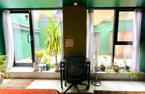 Bright 2-Story Brooklyn Oasis w Patio & Fire Pit - Foto 9