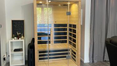 T2 rénové, jaccuzi, sauna, sièges massants, jardin, parking, métro - Foto 3