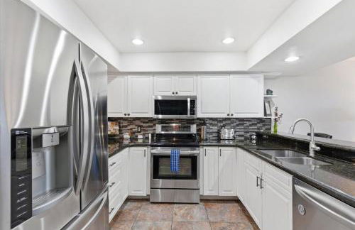 Windchime - Multiple Patios - Mins to Old Town - Foto 3