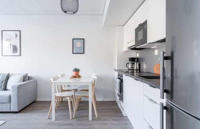 2BR Downtown Home with Balcony & BEST Location - Foto 9