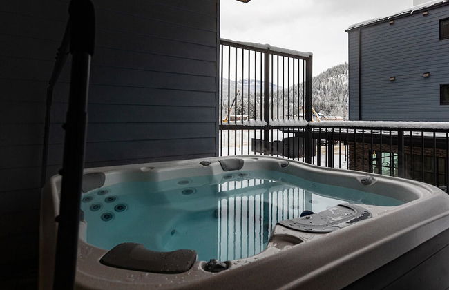 Tally Ho By Revelstoke Vacations - Photo 19