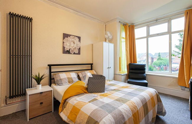 Captivating 5-bed House in Horwich Bolton - Foto 3