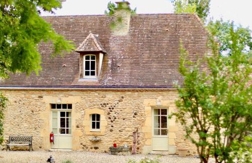 Les Perroutis - Foto 1