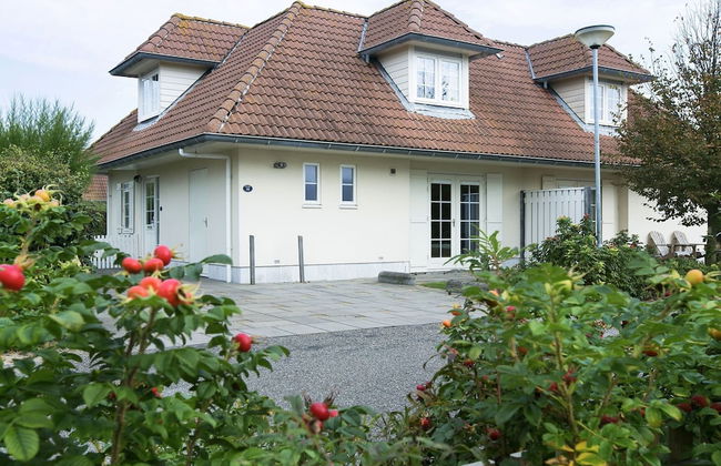 Villa in Domburg Near North Sea Beach - Photo 1
