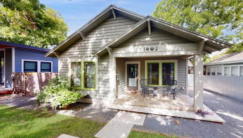 Love Escape - Photo 2