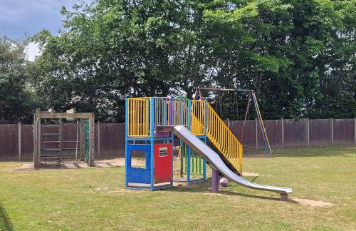 Stonesthrow 184 Broadside Chalet Park Stalham - Photo 38