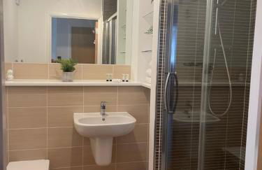 The Paisley Penthouse - Stunning View of the Abbey - Foto 47