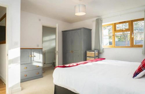 4 Bed Detached Home-Gloucester-Sleeps 10-Parking for 3-Work or Leisure - Foto 20