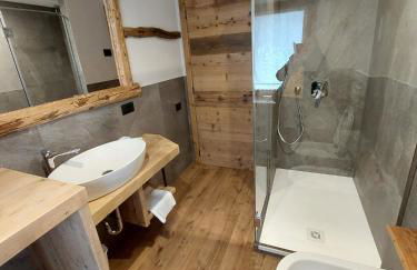 LA POESIA DOLOMITI APARTMENTS - Photo 24