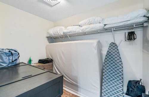 Emerald Lakes Poconos Retreat Game Room, Firepit & Sleeps 10 - Foto 56