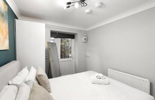 Bright & Comfortable 2-Bedroom Retreat - Foto 34